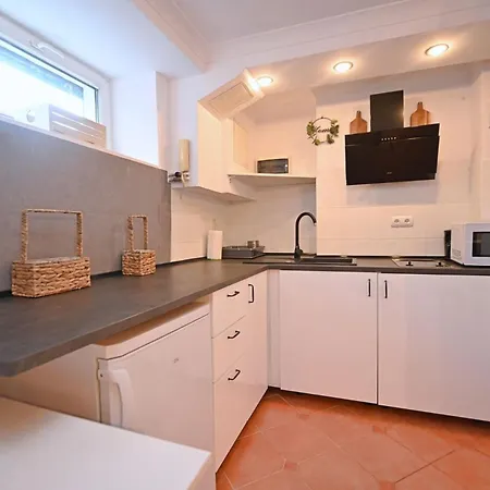 Victus Underground Near The In By Renters * Sopot